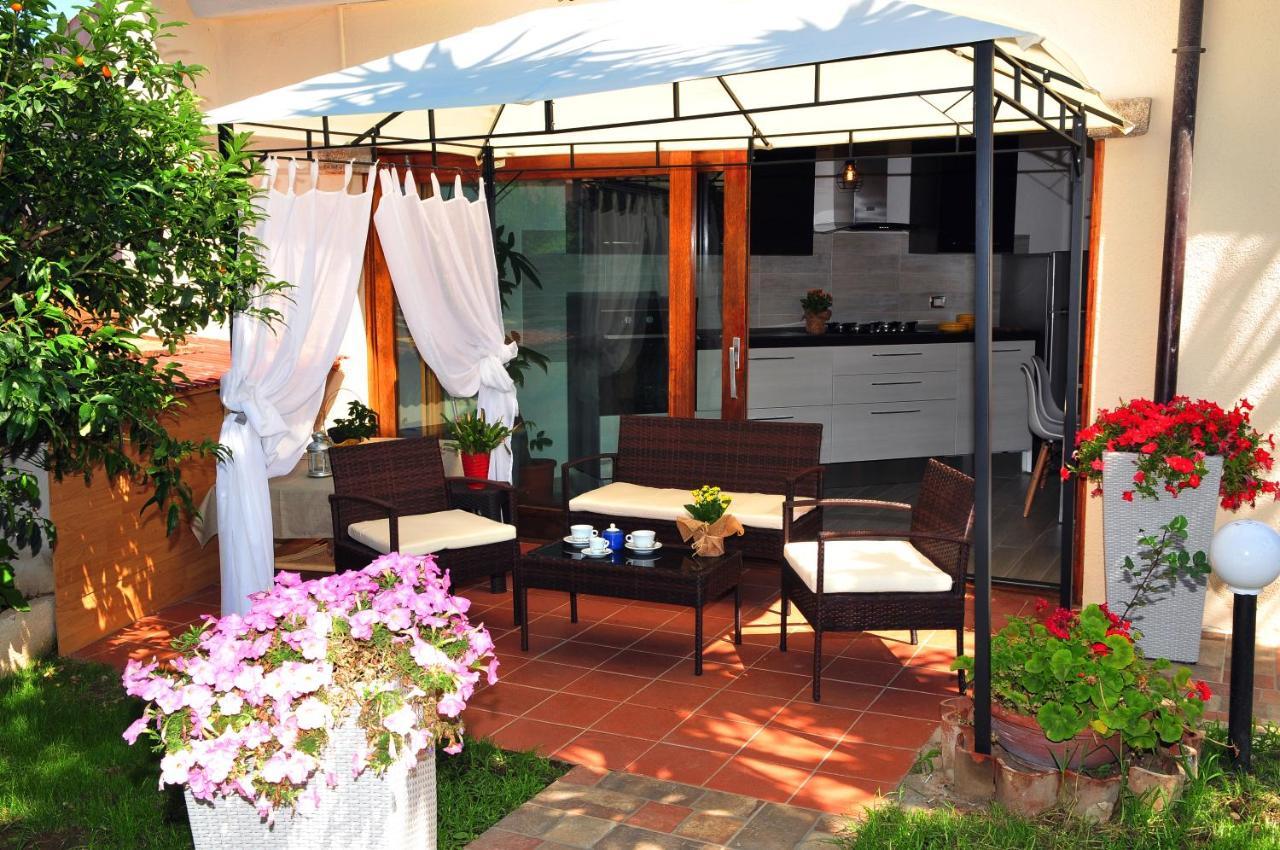 サン・テオドーロ Brezza Di Mare Bed & Breakfast エクステリア 写真