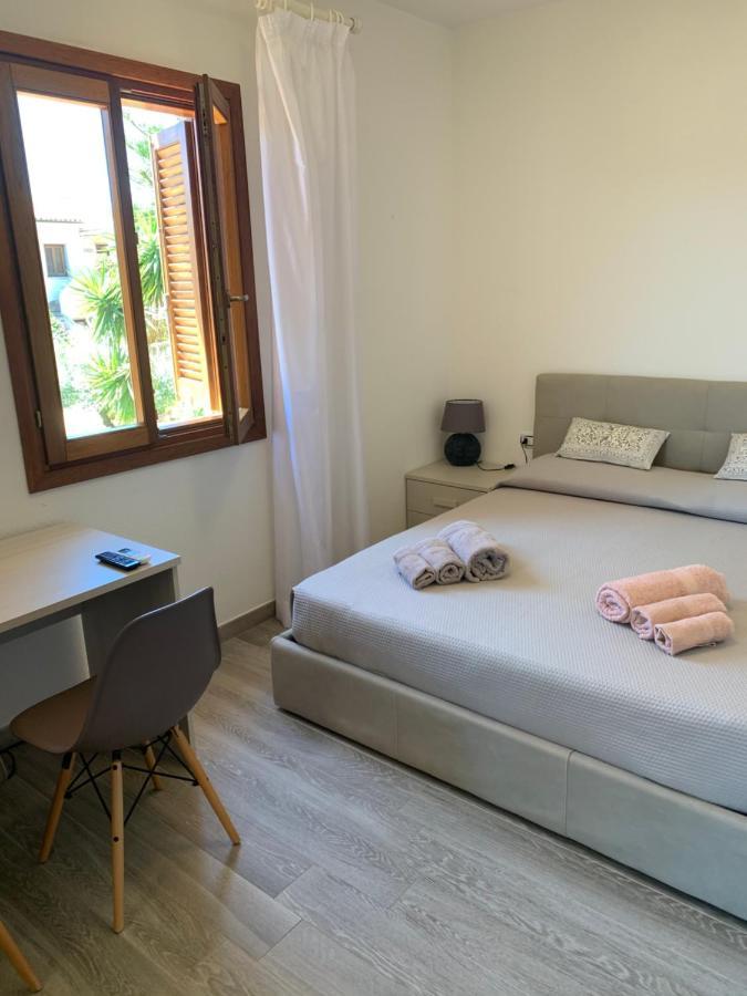 サン・テオドーロ Brezza Di Mare Bed & Breakfast エクステリア 写真